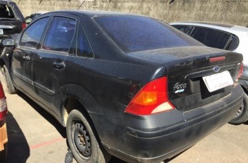 <b>FORD FOCUS</b> <br/>SEDAN 1.8 Veículo
