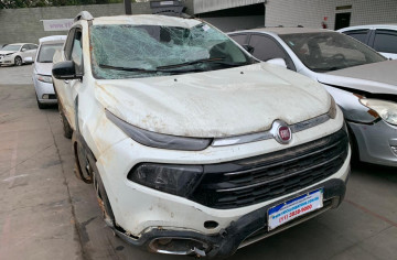 <b>FIAT TORO</b> <br/>VOLCANO 4X4 2.0 TURBOB AUT Veículo