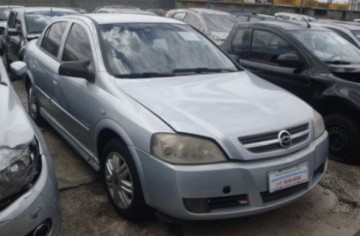 <b>CHEVROLET ASTRA</b> <br/>SEDAN ELEGANCE 2.0 FLEX 8V AUT. Veículo