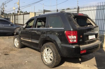 <b>JEEP G.CHEROKEE</b> <br/>OVERLAND 5.7 Veículo