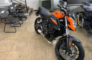 <b>HONDA CB</b> <br/>650F Veículo