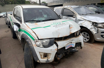 <b>MITSUBISHI L200</b> <br/>TRITON GLS 3.2 T.DIESEL INT MEC Veículo