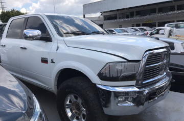 <b>DODGE 2500</b> <br/>LARAMIE SLT 6.7 T. DIESEL 4X4 Veículo