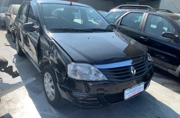 <b>RENAULT LOGAN</b> <br/>AUTHENTIQUE HI-FLEX 1.0 Veículo