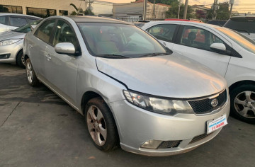 <b>KIA CERATO</b> <br/>1.6 AUT. Veículo