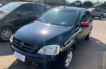 <b>GM CORSA</b> <br/>SEDAN JOY 1.0 FLEX Veículo