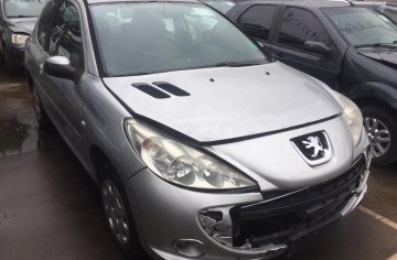 <b>PEUGEOT 207</b> <br/>XR SPORT 1.4 FLEX 8V Veículo